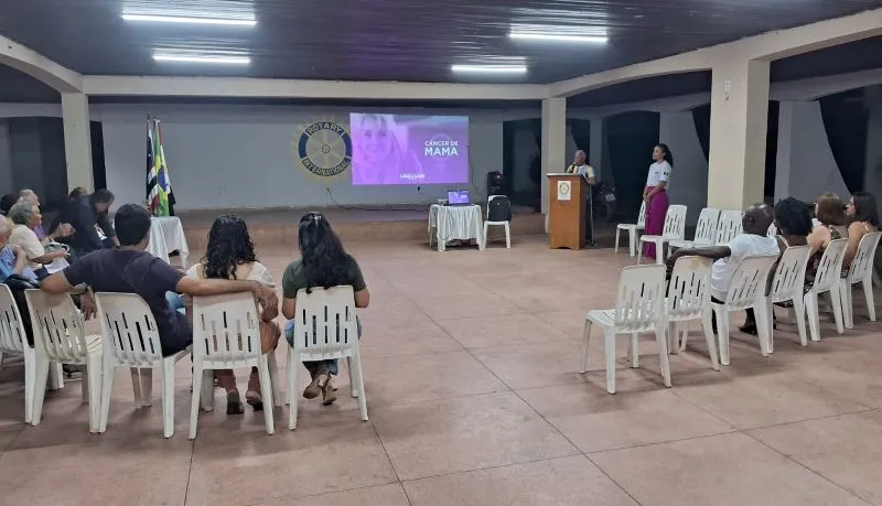 Rotary Club de Codó promove vacinação e palestra sobre prevenção ao câncer de mama em dia de ações pela saúde
