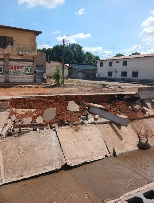 Pastor Max e Domingos Reis denunciam desabamento em obra de mais de R$ 10 milhões no Canal da Água Fria, em Codó