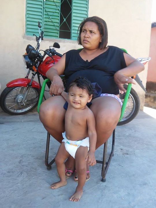 MÃE DE 6 FILHOS FAZ APELO DESESPERADOR PARA CONSEGUIR FAZER OS EXAMES DA FILHA QUE SÃO MUITO CAROS.