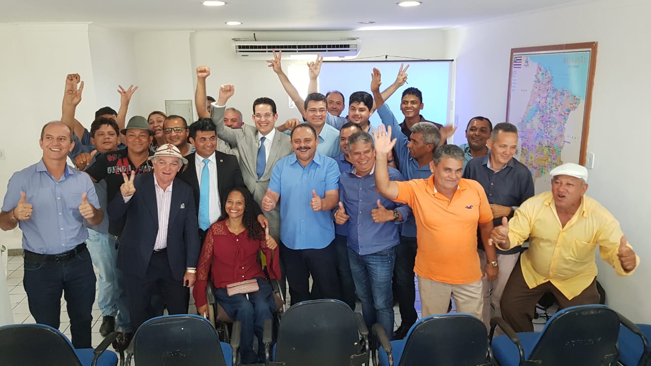 PRÉ-CANDIDATOS DO PSDB DEFENDEM UNIÃO