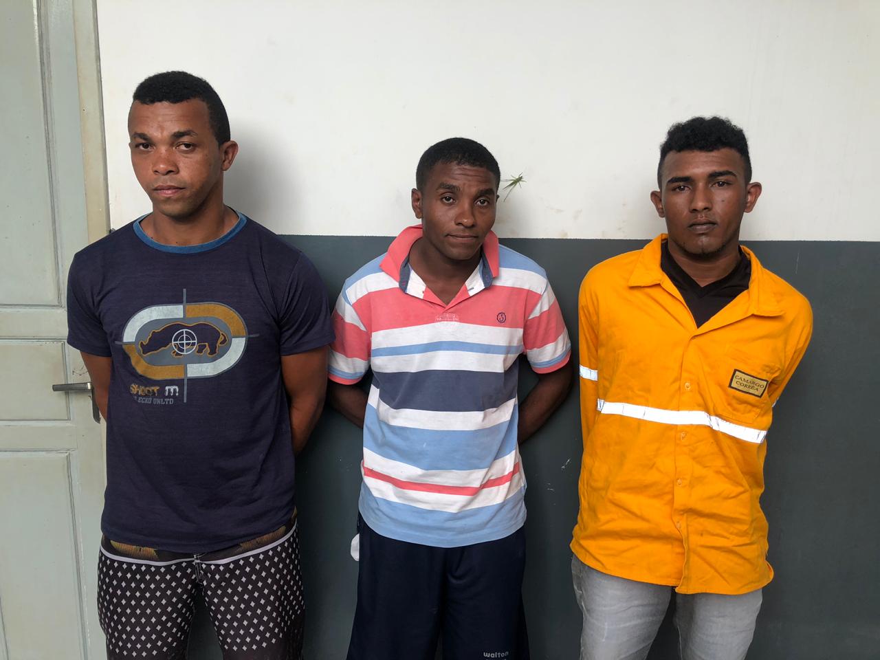 TRÊS PESSOAS PRESAS EM CODO POR TRÁFICO DE DROGAS.