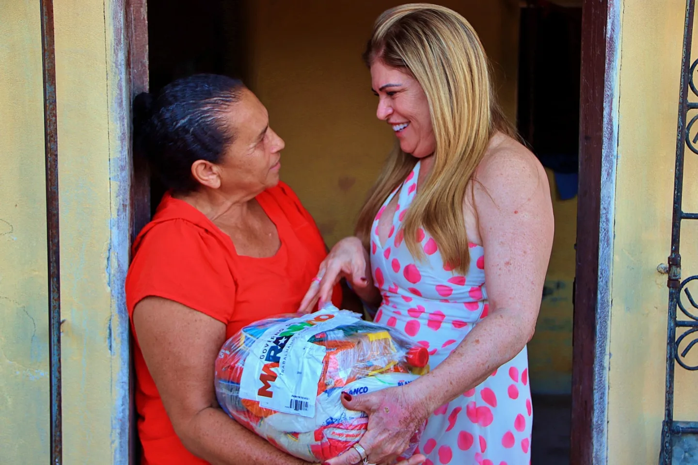 Primeira Dama Irene Neres promove grande distribuição de cestas básicas para famílias codoenses