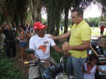 Vereador Pedro Belo visita moradores do Monte Cristo em dia de Ação Global