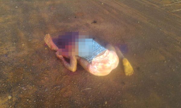 MULHER É ENCONTRADA MORTA COM A CABEÇA DECEPADA