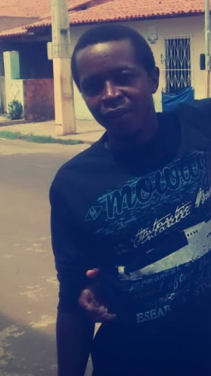 HOMEM ACABA DE SER ASSASSINADO EM CODÓ COM PELO MENOS 5 TIROS