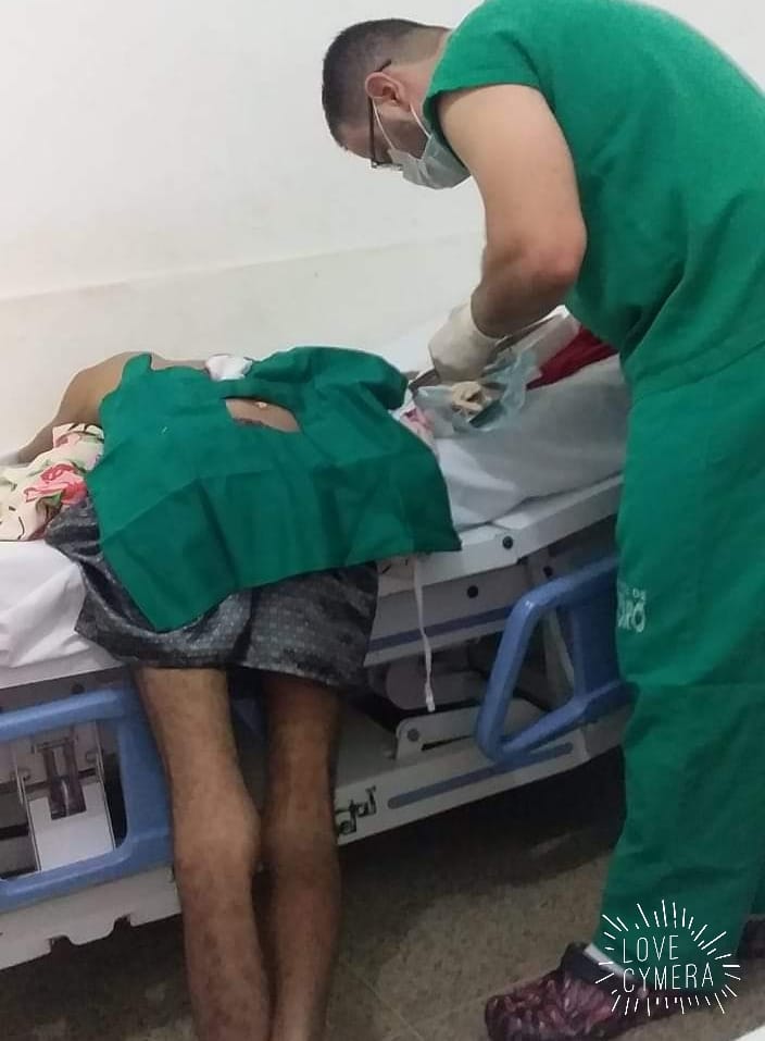 FOTOS MOSTRAM BALA RETIRADA DAS COSTAS DE LAVRADOR QUE LEVOU TIRO DE POLICIAL CIVIL EM CODÓ. A BALA ATINGIU FÍGADO, INTESTINO E FRATUROU A COSTELA