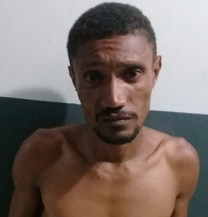 Homem põe fogo nos documentos da mãe e ameaça o pai com um facão em Codó