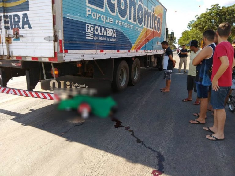 ACIDENTE ENVOLVENDO CAMINHÃO DA FC OLIVEIRA DE CODÓ DEIXA UMA PESSOA MORTA. VEJA VÍDEO