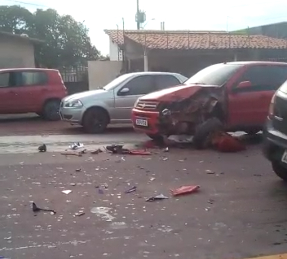 ACIDENTE DE TRÂNSITO DEIXA DUAS PESSOAS GRAVEMENTE FERIDAS EM CODÓ.