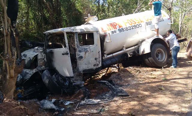 CARRO LIMPA FOSSA PEGA FOGO E DEIXA VÍTIMA EM ESTADO GRAVE.