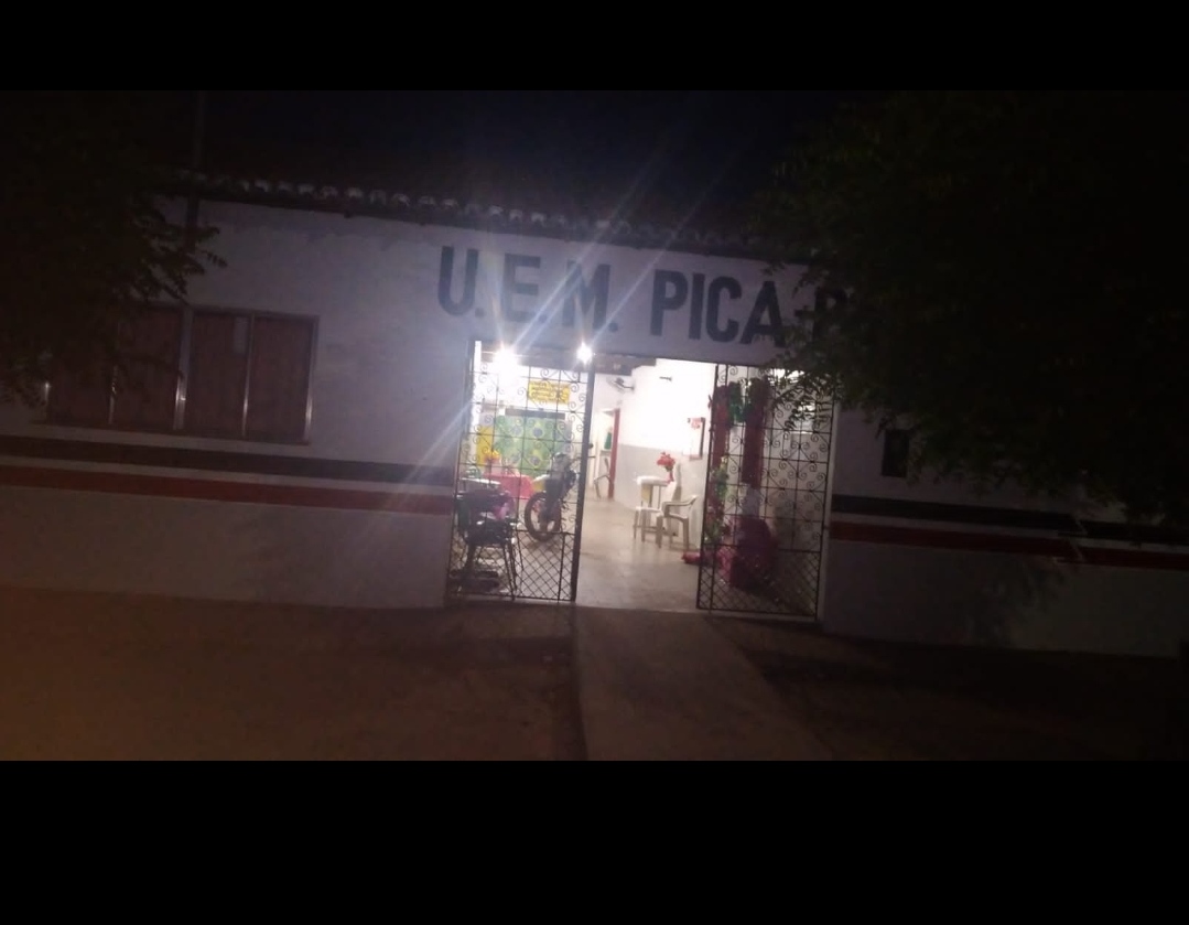 PORQUE A DIREÇÃO DA ESCOLA PICA PAU EM CODÓ  SE CALOU DIANTE DAS MILHARES DE CRIANÇAS QUE  SOFREM MAUS TRATOS POR PARTE DA PROFESSORA MARIA JOSE RAUL.  OS DEPOIMENTOS CHEGA A DOER , DE TANTO QUE ESSAS CRIANCINHAS SOFREM NESSA ESCOLA. ATENÇÃO MINISTÉRIO PÚBLICO!!!
