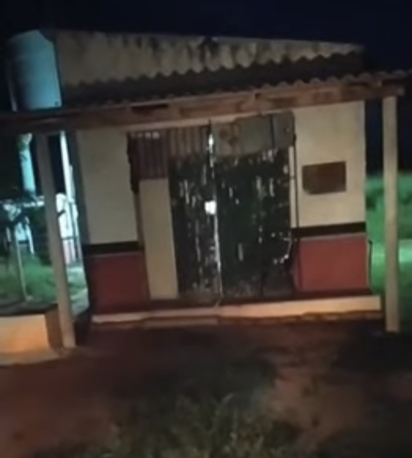 SAAE de CODÓ: POPULAÇÃO DO KM-17 PEDE SOCORRO- SAAE ABANDONOU O POVO SEM ÁGUA DESDE DE ONTEM E ELES NÃO SABEM MAIS O QUE FAZER.