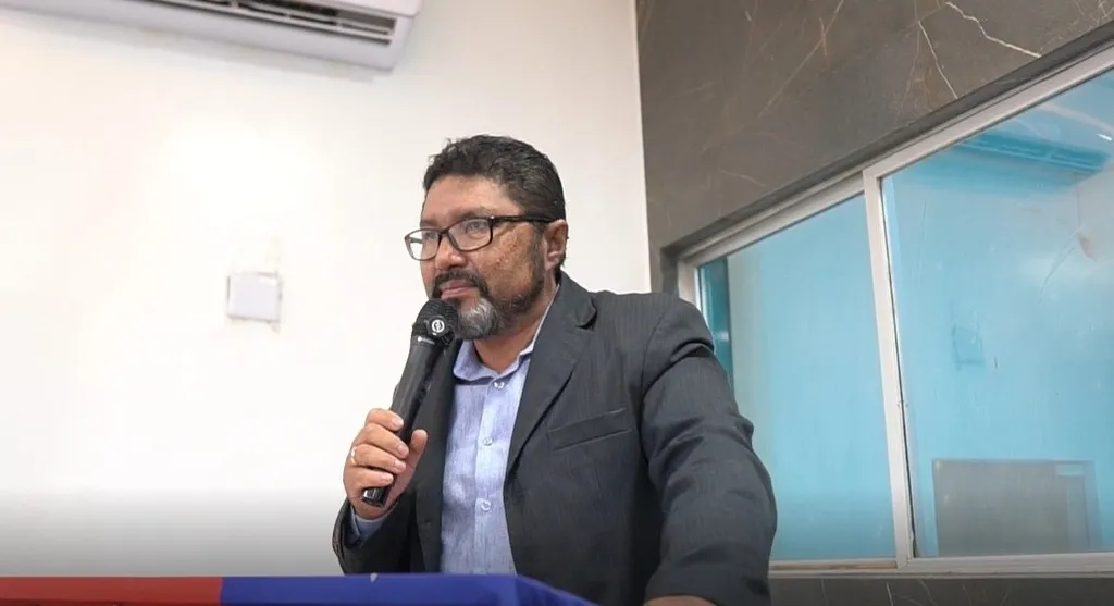 Vereador Pastor Max cobra respeito aos servidores, critica pressão política e defende liberdade de expressão em Codó