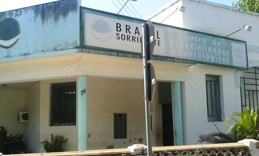 DENÚNCIA! CODÓ SEM ATENDIMENTO ODONTOLÓGICO,AS CADEIRAS ODONTOLÓGICAS QUEBRADAS POR SEREM VELHAS DEMAIS.