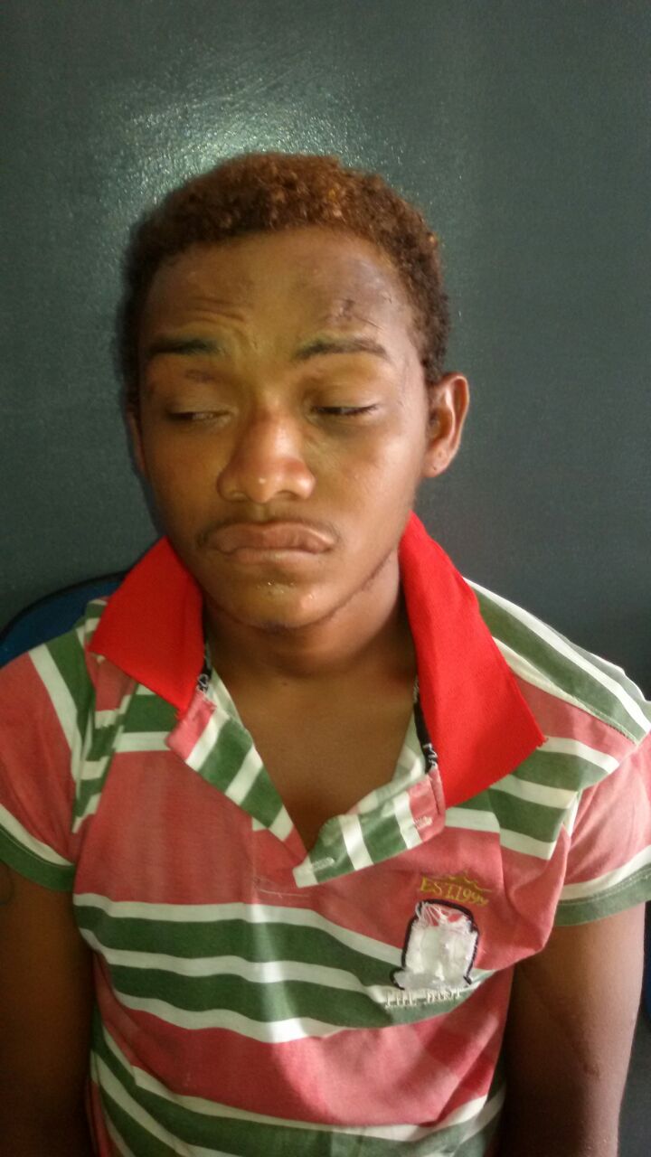 HOMEM É DETIDO APÓS ESTAR DROGADO E EMBRIAGADO AMEAÇANDO PESSOAS COM UM FACÃO EM CODÓ