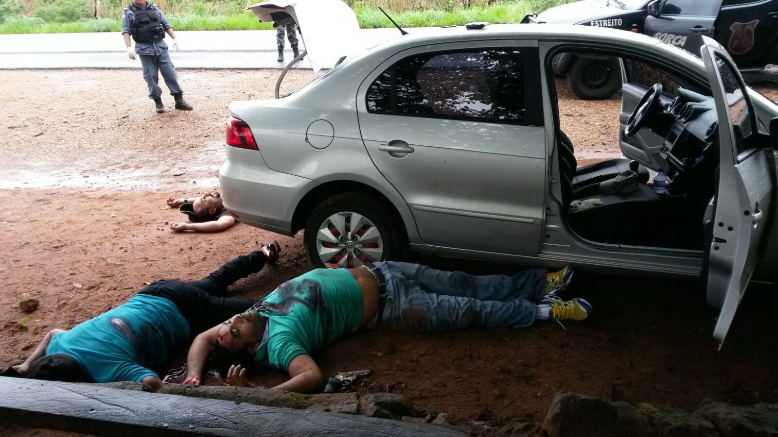 TRÊS ASSALTANTES SÃO MORTOS EM CONFRONTO COM A POLICIA.