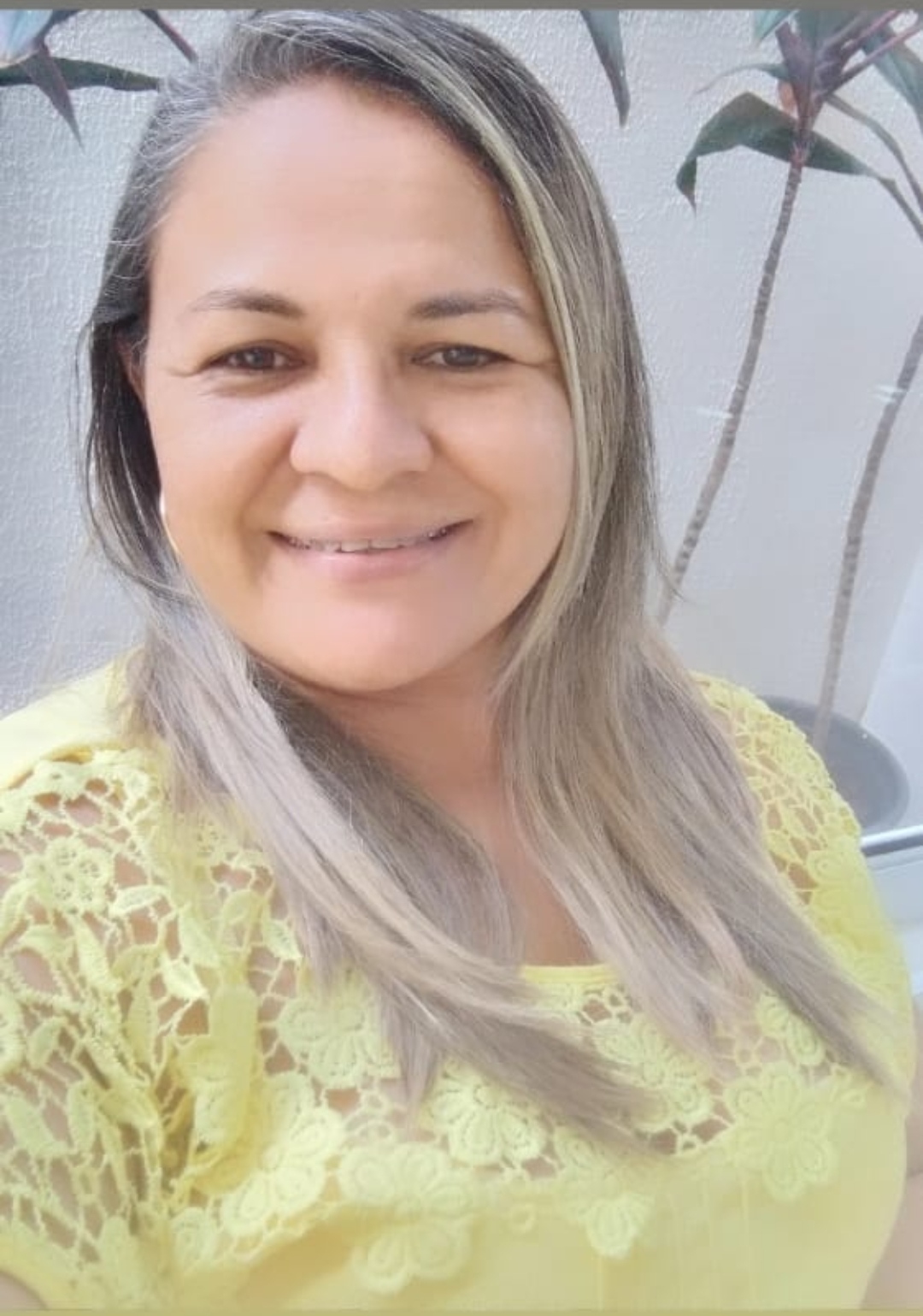 MAIS UMA TÉCNICA DE ENFERMAGEM COM MAIS DE 10 ANOS DEMITIDA EM CODÓ: “AQUI VOCÊ NÃO ENTRA MAIS”, DISSE IRENE NERES. IRENE E O PREFEITO DEDUZIRAM QUE ELA FALAVA MAL DO GOVERNO
