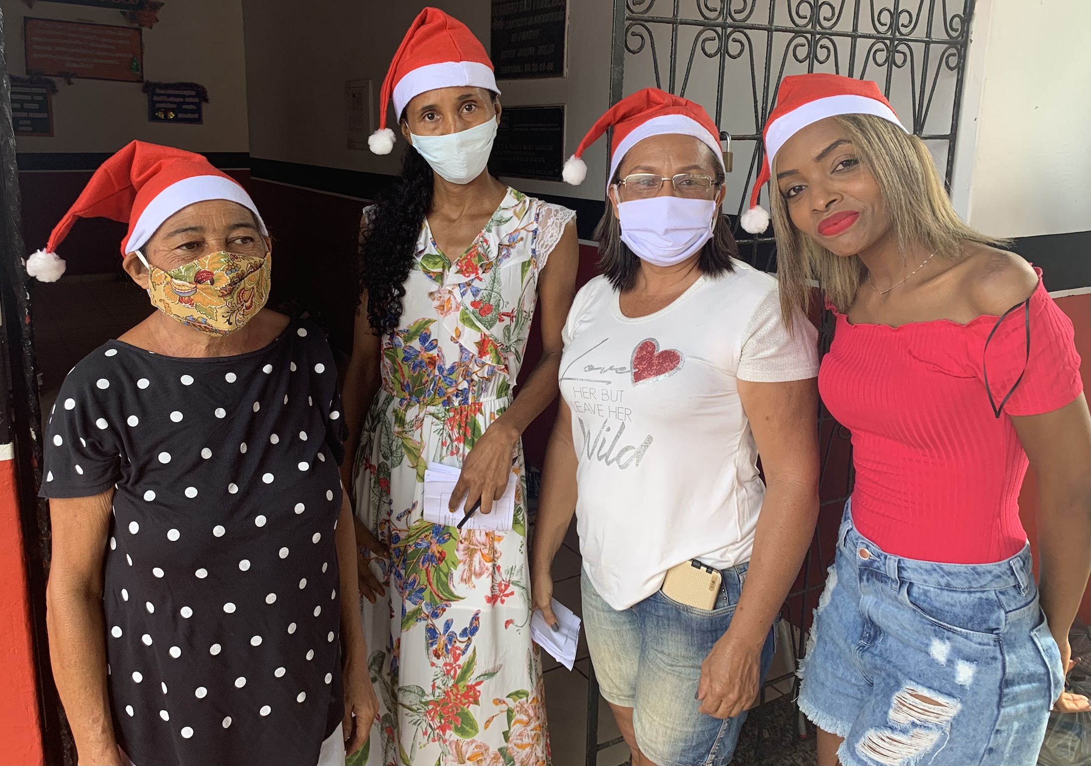 RAMYRIA SANTIAGO JUNTO COM O PROJETO CODÓ SOLIDÁRIO ENTREGAM BRINQUEDOS PARA CRIANÇAS CARENTES EM CODÓ.