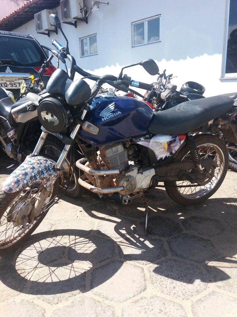 MOTO COM NUMERAÇÃO SUPRIMIDA É APRENDIDA NO MERCADO CENTRAL DE CODÓ
