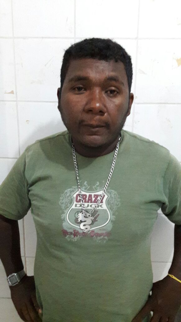 “RAPAZ PRESO EM CODÓ COM SUSPEITA DE VENDA DE ENTORPECENTE E COM 4 MIL REIAS NO BOLSO DE PROCEDENÇIA DUVIDOSA”.