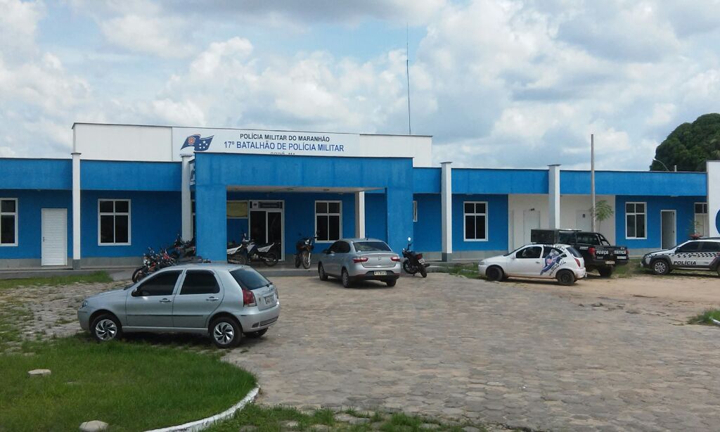 POLICIA MILITAR DE CODÓ APREENDE ARMA, DROGAS E SUSPEITOS IDENTIFICADOS POR “SANSÃO” E “TOURO.” FUGIRAM DO LOCAL.