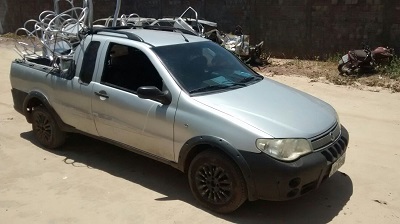 Polícia Rodoviária Federal recupera dois carros e apreende 03 espingardas e anetaminas