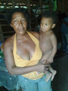 UM ATO SOLIDÁRIO! MÃE COM 9 FILHOS PEQUENOS PASSA FOME EM CODÓ.