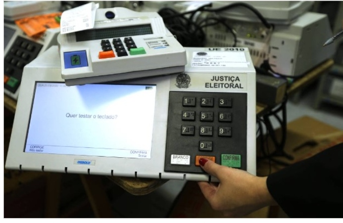 Líderes de partidos passaram a reavaliar o plano de aprovar um novo valor recorde para o fundo que financiará as eleições municipais de 2024.