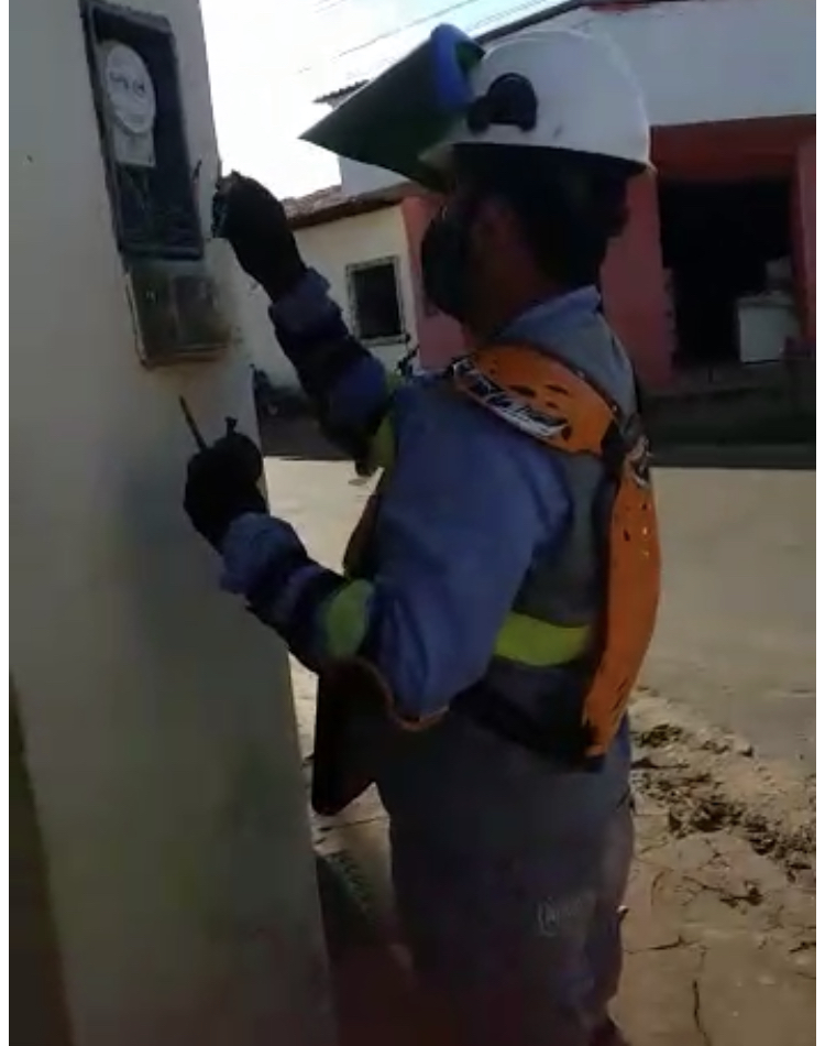 EM CODÓ EQUATORIAL CORTA ENERGIA DE MULHER PARIDA MESMO COM TODOS OS TALÕES PAGOS. TRÊS DIAS HOJE SEM ENERGIA, SEM DEVER A LUZ E SEM RESPOSTA . VEJA VÍDEO.