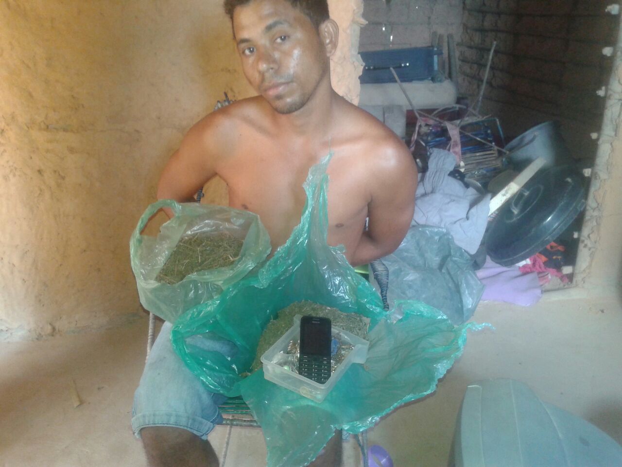 HOMEM É PRESO EM TIMBIRAS ACUSADO POR TRÁFICO DE DROGAS