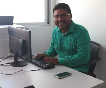 VEREADOR PASTOR MAX PODE SER O NOVO LÍDER DO GOVERNO NA CÂMARA MUNICIPAL APÓS SAÍDA DE LEONEL FILHO DO CARGO.