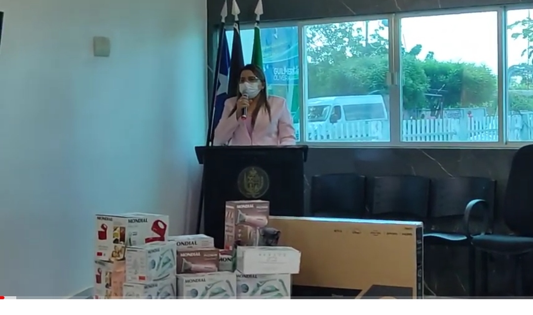 VEJA COMO FOI A SESSÃO SOLENE EM HOMEGEM AS MULHERES CODOENSES, ORGANIZADA PELA ÚNICA VEREADORA MULHER, LEDA TORRES.