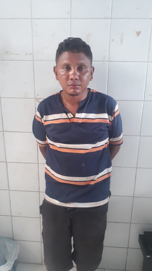JOVEM É PRESO APÓS PROMOVER BADERNA EM VIA PÚBLICA DE CODÓ AMEAÇANDO PESSOAS.