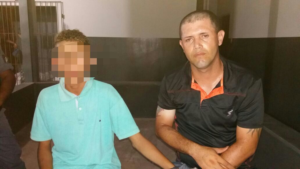EM CODÓ HOMEM É PRESO POR RECEPÇÃO E UM ADOLESCENTE APREENDIDO, EM POSSE DELES MOTO E CELULARES FORAM ENCONTRADOS