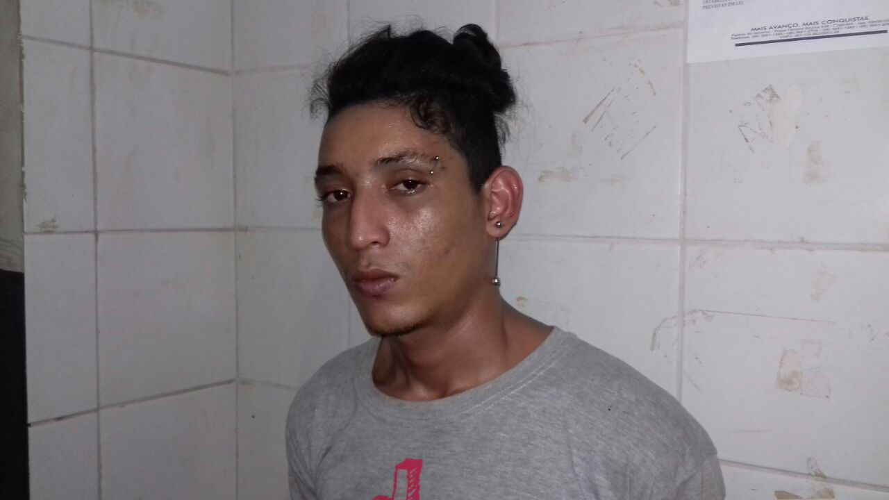 ESQUADRÃO ÁGUIA PRENDE HOMEM POR TRÁFICO DE DROGAS EM CODÓ