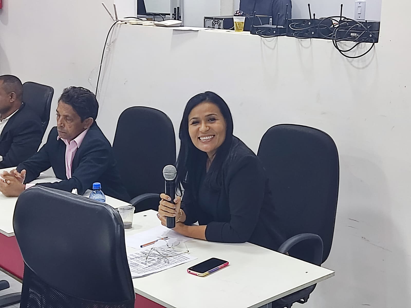 VEREADORA ANA CÉLIA DUAILIBE FAZ IMPORTANTE INDICAÇÕES EM SEU PRIMEIRO DIA DE SESSÃO QUE SURPREENDEU TODOS OS VEREADORES
