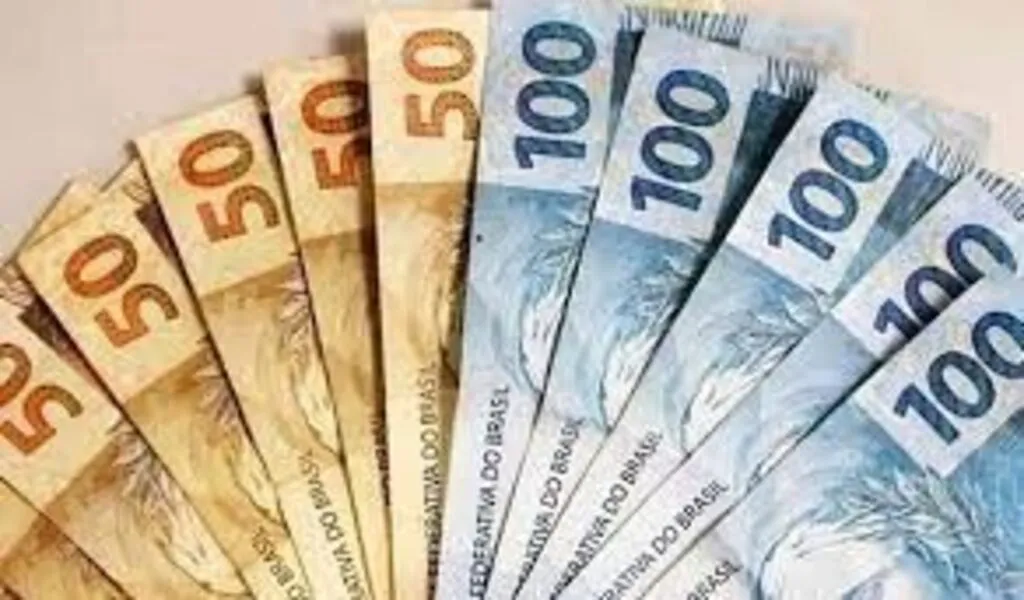 Dos valores já devolvidos, R$ 11,65 bilhões tiveram como destino 38,73 milhões de pessoas físicas, enquanto R$ 4,15 bilhões foram destinados a 4,7 milhões de pessoas jurídicas.