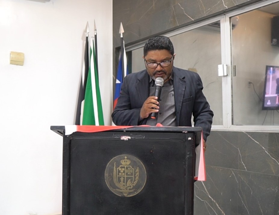 Vereador Pastor Max solicita obras para a Educação e Infraestrutura do município de Codó