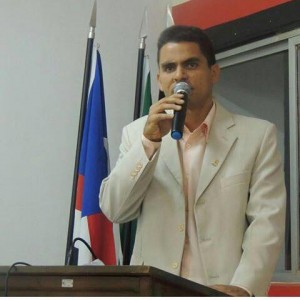 RODRIGO FIGUEIREDO PROVA QUE GOVERNO MENTIU AO AFIRMAR QUE NÃO COBRA TAXA DOS FEIRANTES DO MERCADO CENTRAL.