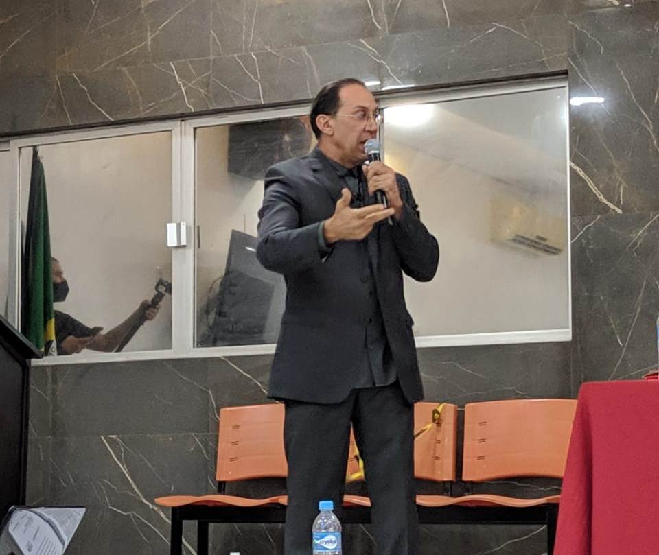 Vereador delegado Rômulo destaca convênios firmados pela prefeitura e união de forças dos parlamentares em prol da população