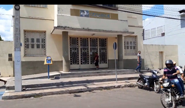 BANDIDOS ASSALTAM AGÊNCIA DOS CORREIOS DE CODÓ NOVAMENTE E FAZEM REFÉNS NA MANHÃ DE HOJE 24