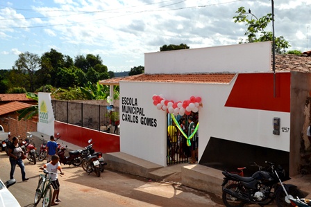 ESCOLA CARLOS GOMES É INAUGURADA EM CODÓ