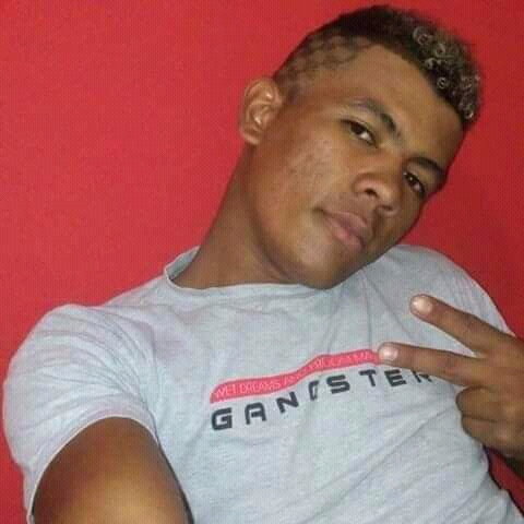 EM CODÓ JOVEM É ASSASSINADO COM PELO MENOS 12 TIROS, A MAIORIA DO LADO ESQUERDO DA CABEÇA.
