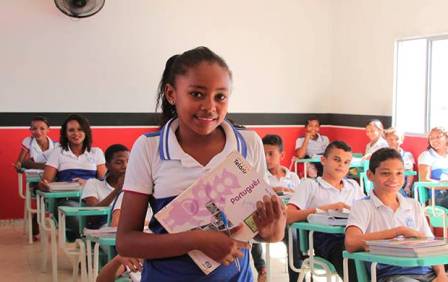 Estudantes da Escola Renato Archer iniciam 2º semestre com a unidade totalmente reformada