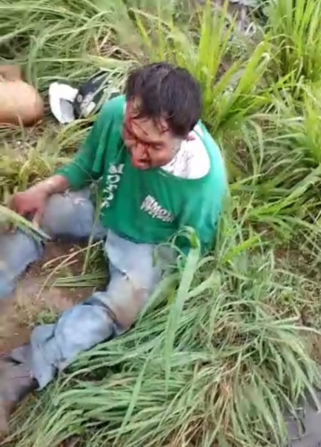 URGENTE: EM CODÓ MOTOTAXISTA SE ENVOLVE EM ACIDENTE E PASSAGEIRA MORREU NA HORA: MOTORISTA FUGIU. 