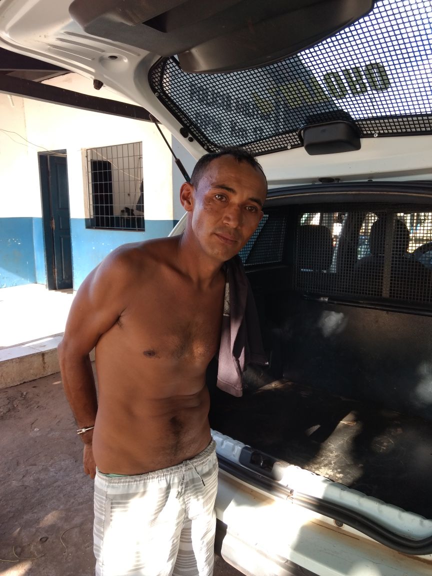 HOMEM É PRESO ACUSADO DE AMEAÇAR O PRÓPRIO PAI COM UMA FACA NO KM 17