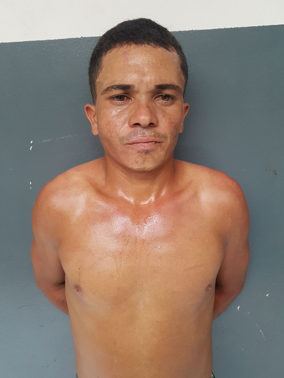 HOMEM É PRESO POR FURTAR SANDÁLIA DE CRIANÇA EM CODÓ