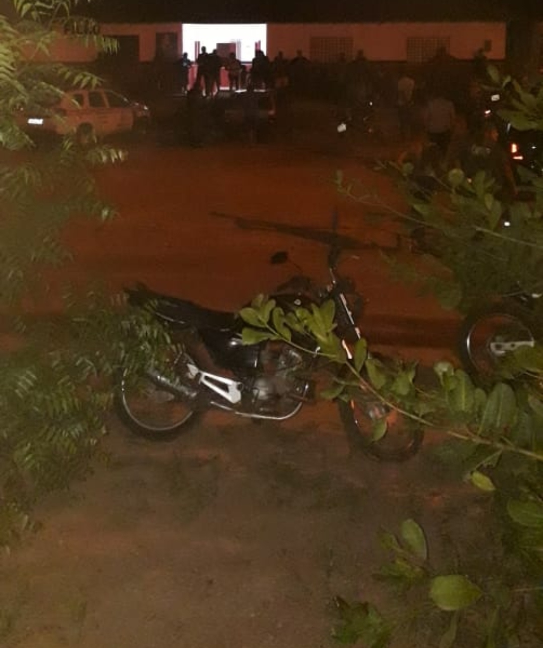 CONFUSÃO NO POVOADO SACO EM CODÓ, POLÍCIA FOI ACIONADA PARA ACALMAR A BRIGA EM UMA VOTAÇÃO PARA PRESIDENTE DE ASSOCIAÇÃO.