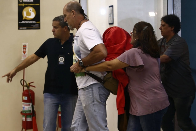 Vídeo de celular mostra que jovem de 16 anos foi abusada e tentou reagir