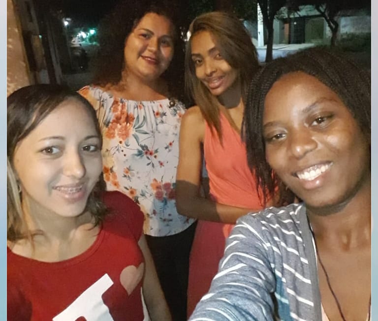 ALUNAS DA UFMA-CAMPUS TEM TRABALHO APROVADO SOBRE TRAJETÓRIA DE VIDA DA BLOGUEIRA RAMYRIA SANTIAGO EM CODÓ.